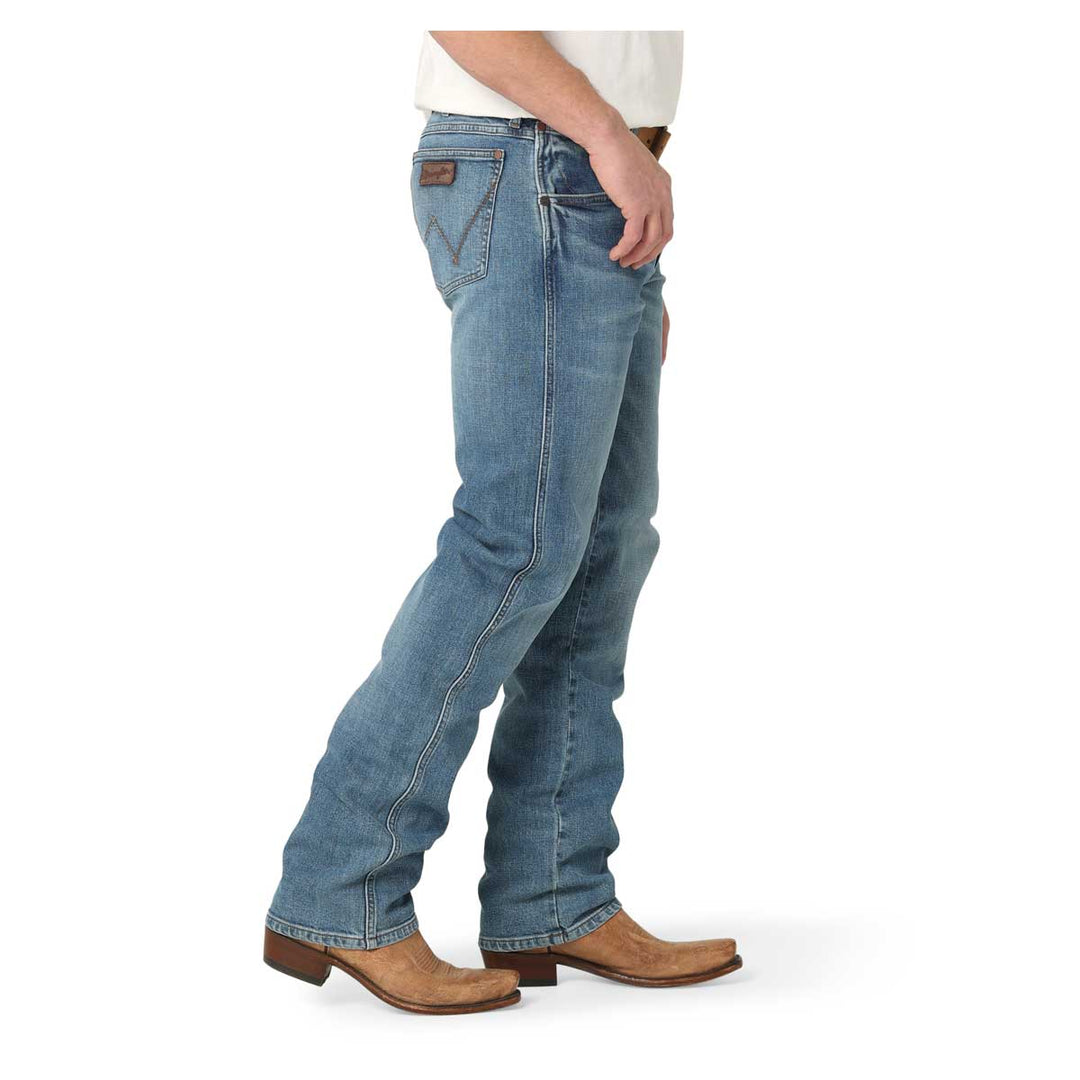 Wrangler Men's Retro Slim Fit Straight Leg Jeans - Light Wash